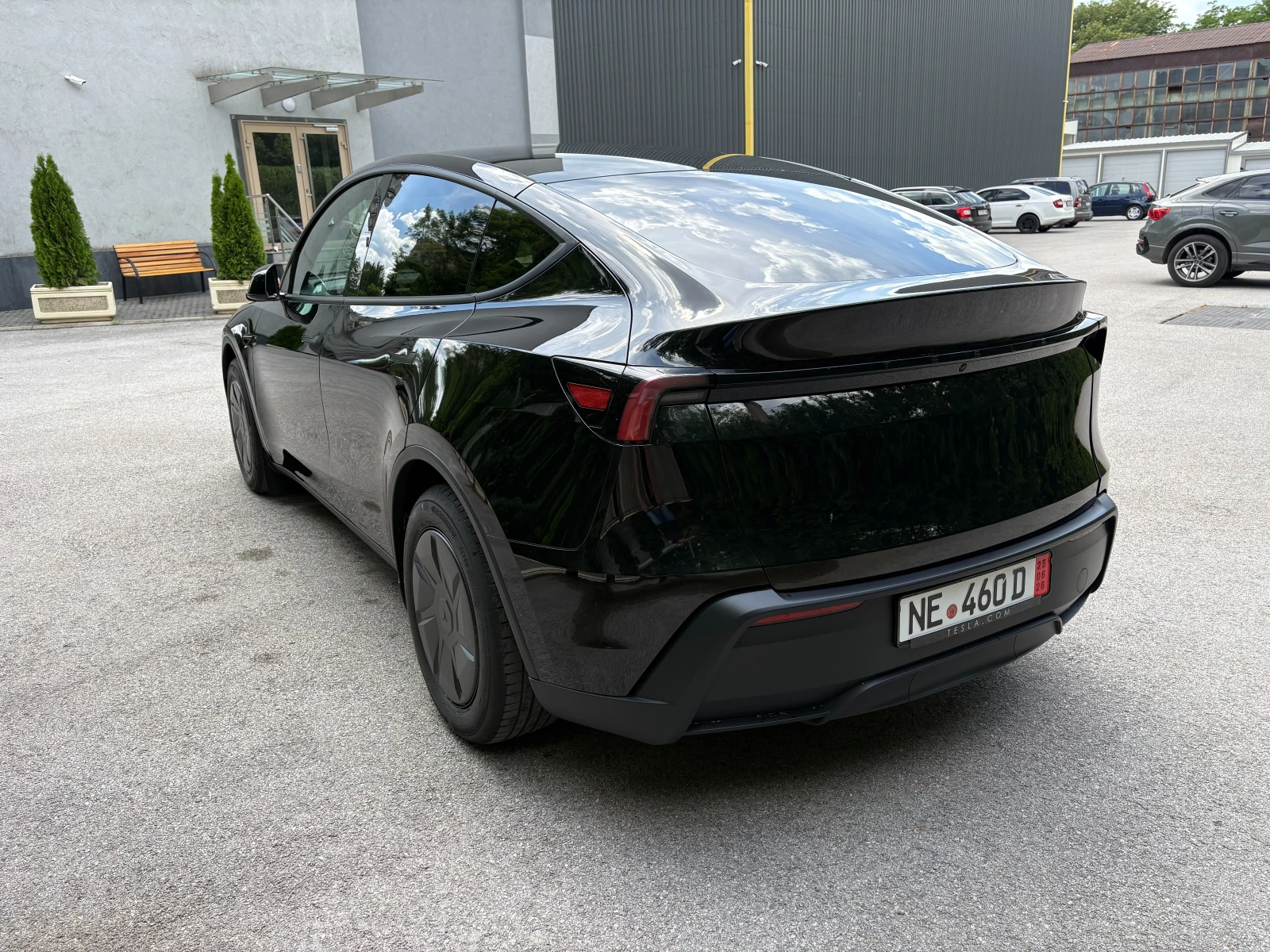 Tesla Model Y Standart 60kw , снимка 6 - Автомобили и джипове - 55105554