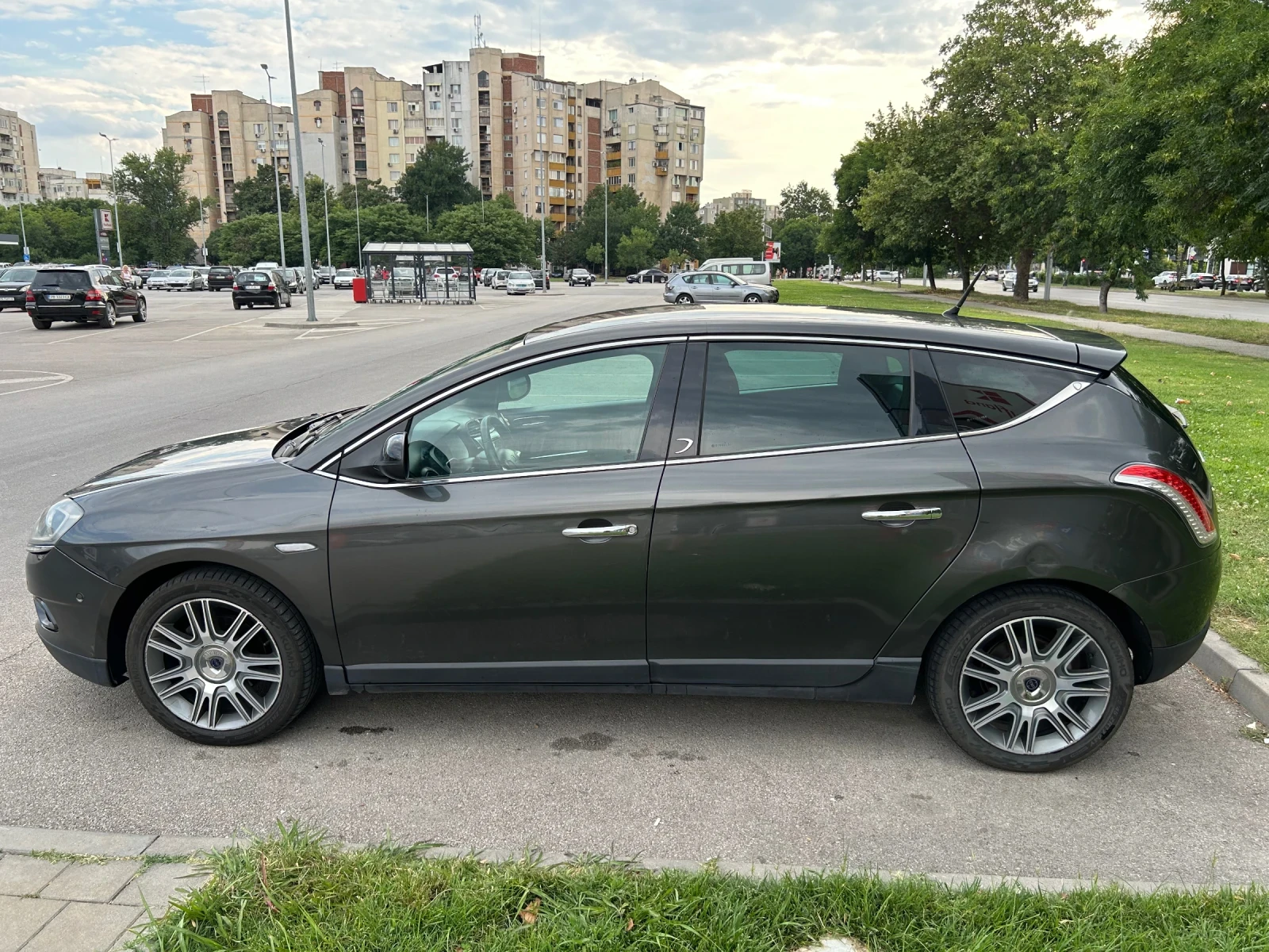 Lancia Delta 1.4 T-Jet, снимка 4 - Автомобили и джипове - 55315961