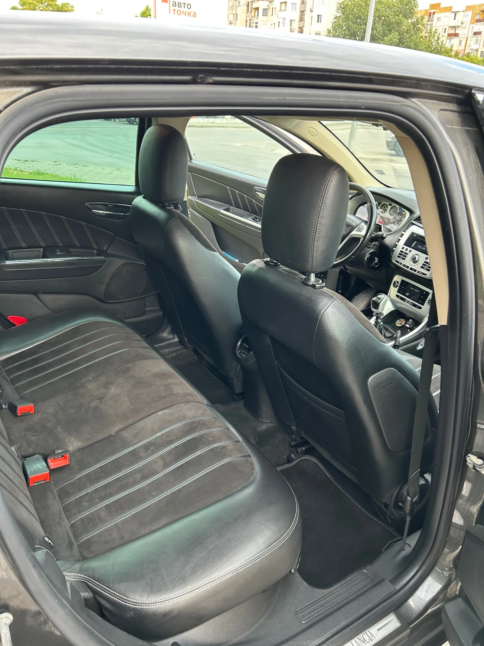 Lancia Delta 1.4 T-Jet, снимка 9 - Автомобили и джипове - 55315961