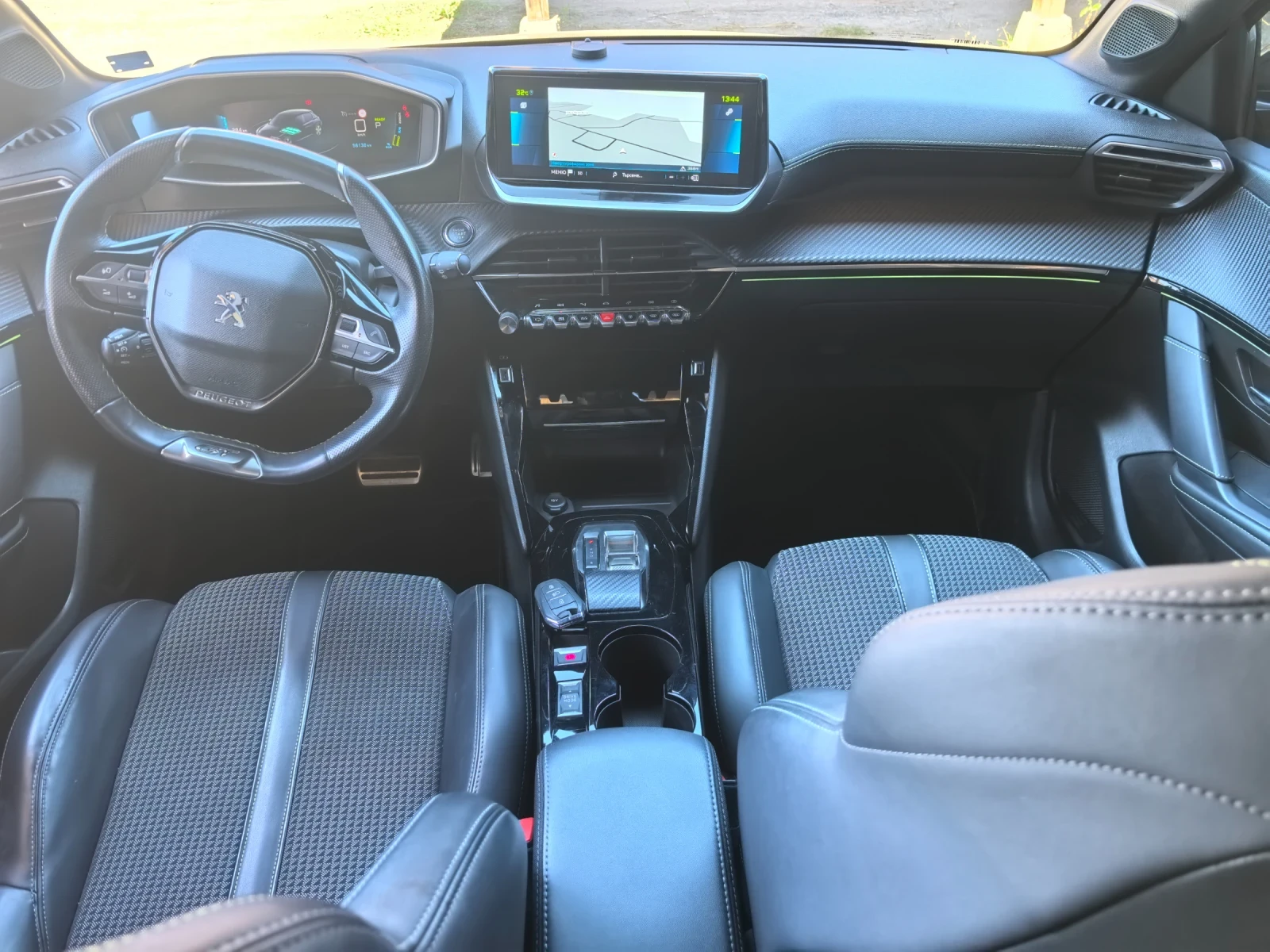 Peugeot 208 GT-line 56х.км. 100%, снимка 16 - Автомобили и джипове - 55480592