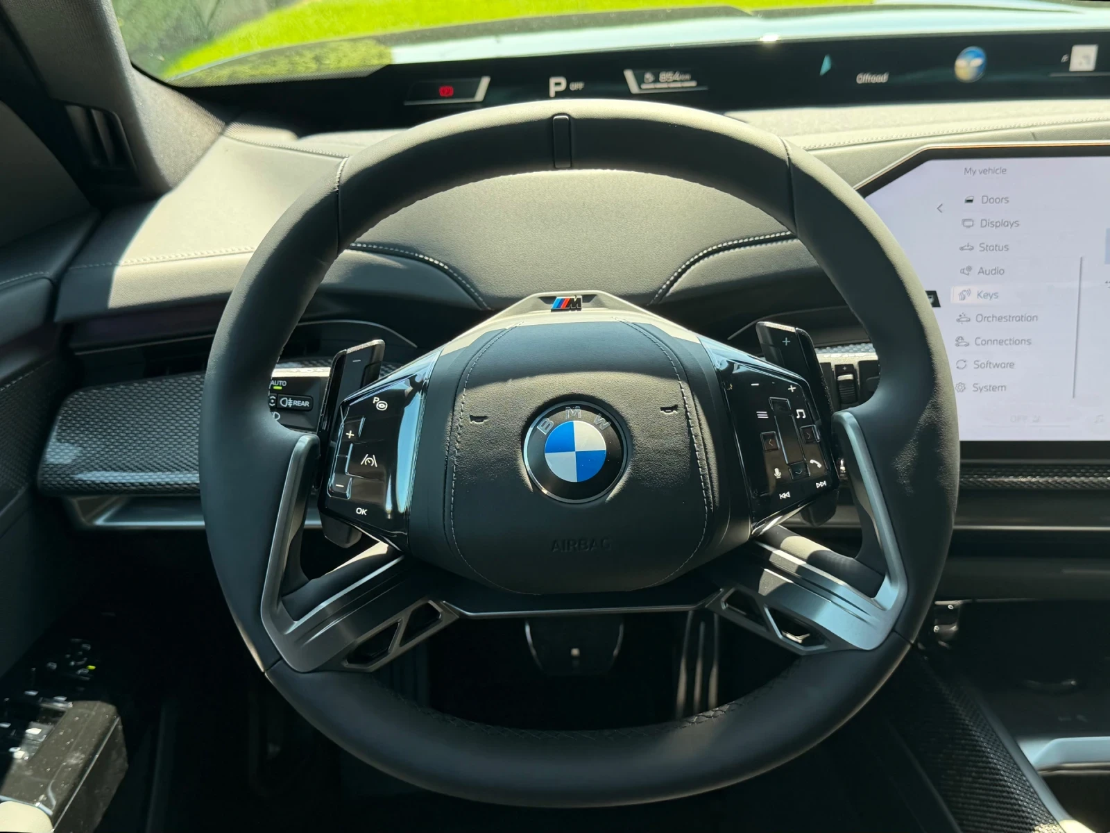BMW 740 i xDrive * M SPORT PRO * HEAD UP * ICONIC GLOW, снимка 9 - Автомобили и джипове - 55499992