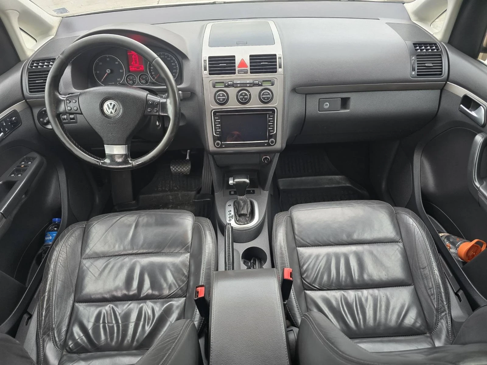 VW Touran 2.0 TDI CROSS , снимка 8 - Автомобили и джипове - 56167100