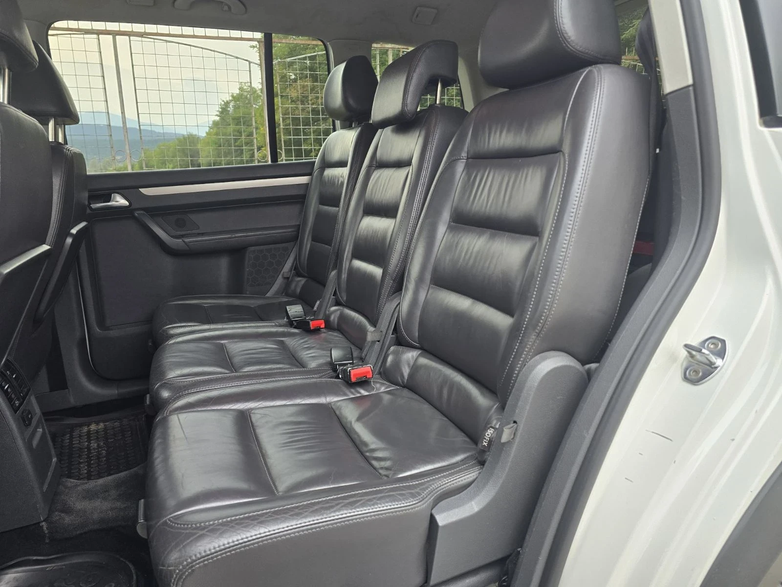 VW Touran 2.0 TDI CROSS , снимка 10 - Автомобили и джипове - 56167100