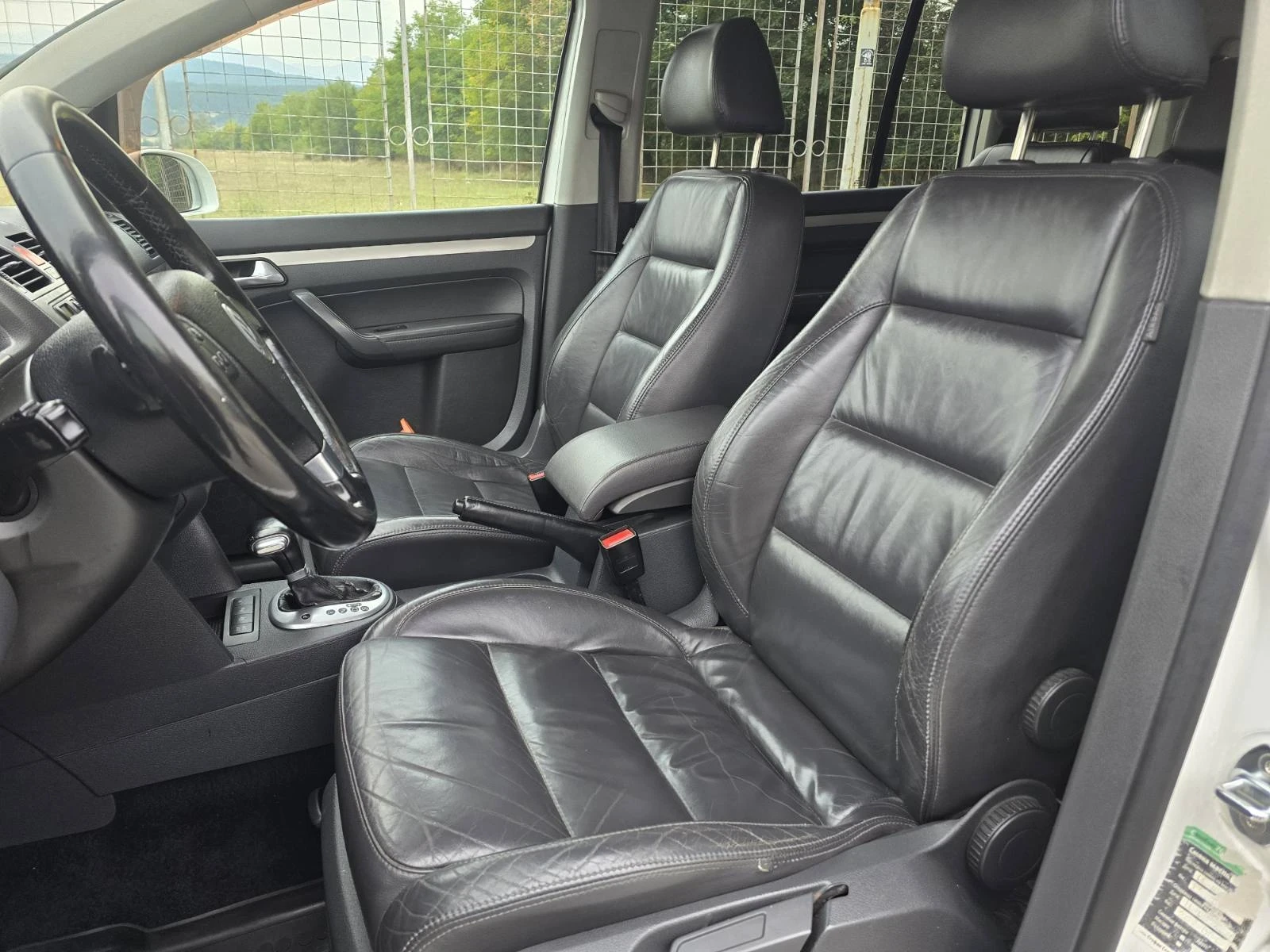 VW Touran 2.0 TDI CROSS , снимка 9 - Автомобили и джипове - 56167100