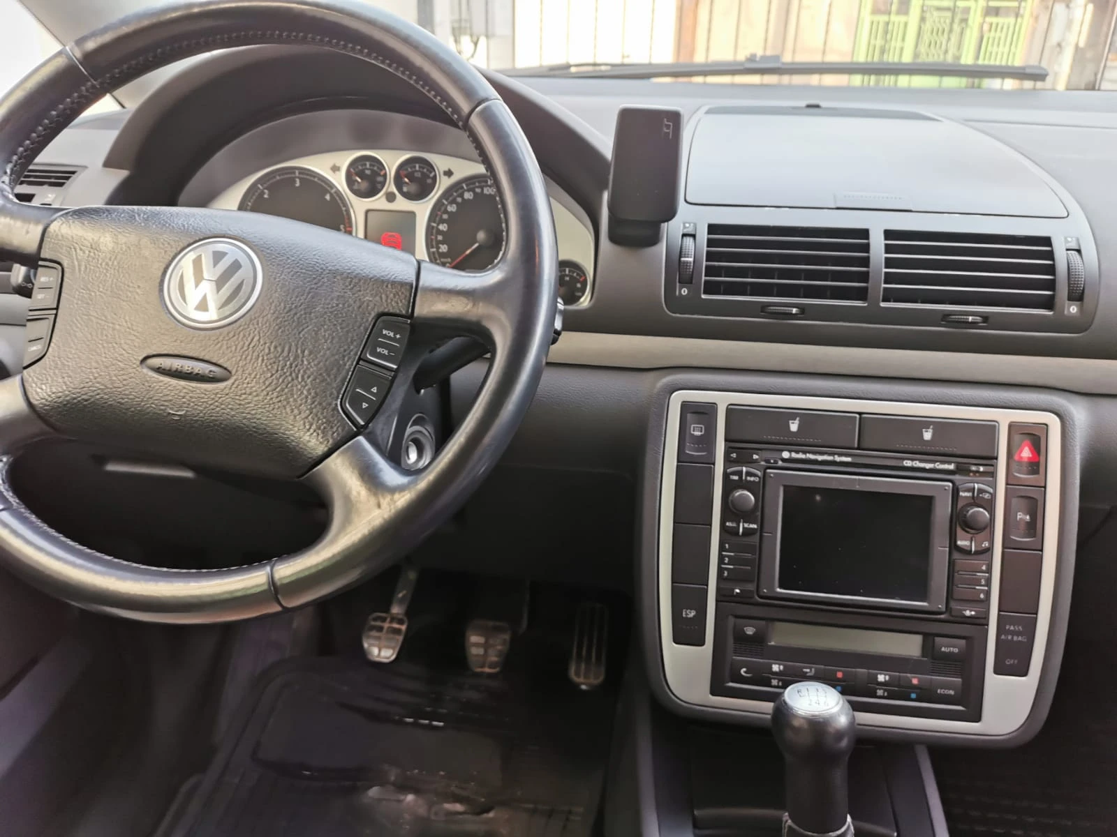 VW Sharan 2.0 TDI, снимка 6 - Автомобили и джипове - 56306590