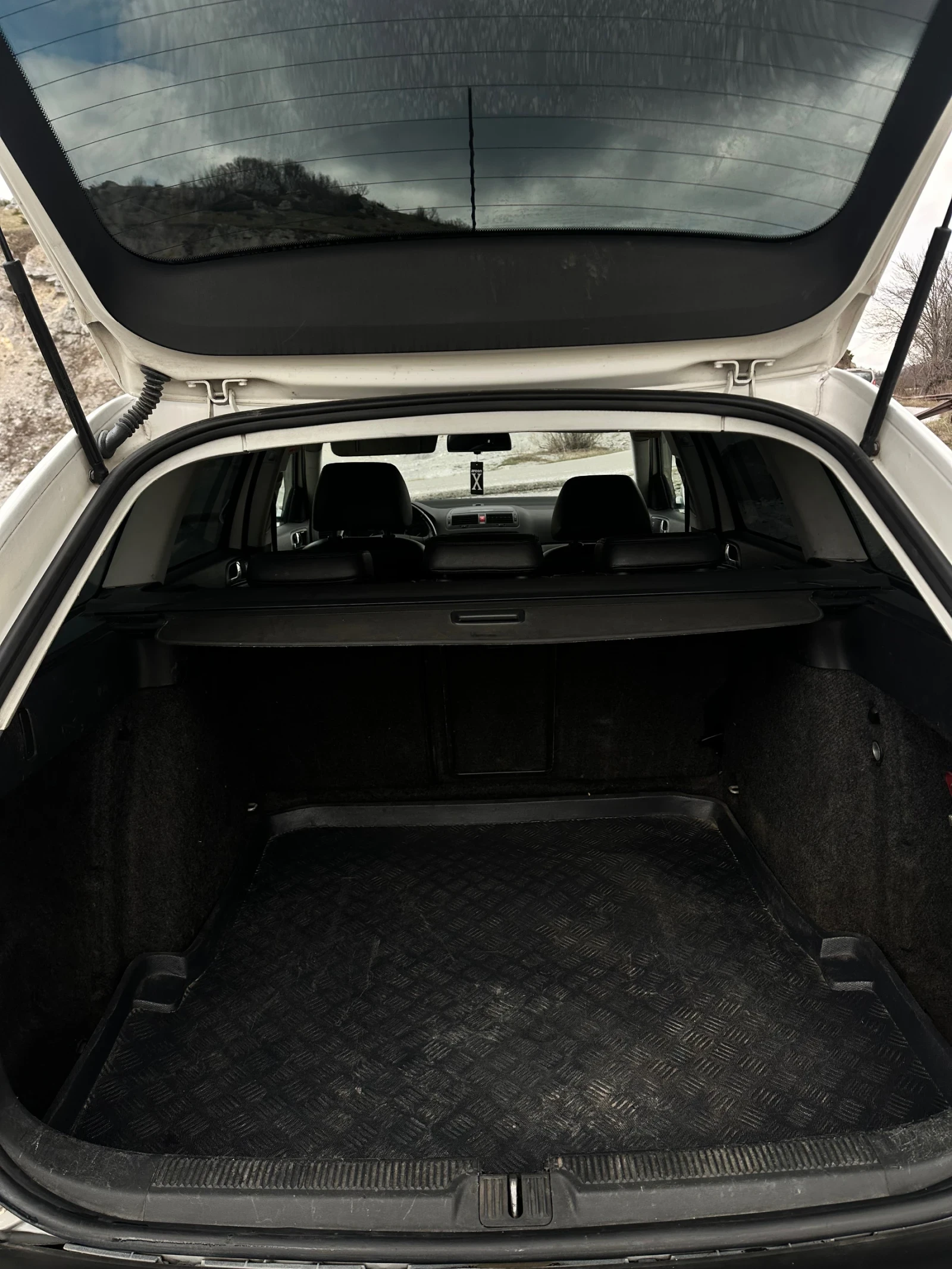 Skoda Octavia 2.0TDI DSG, снимка 13 - Автомобили и джипове - 56602692
