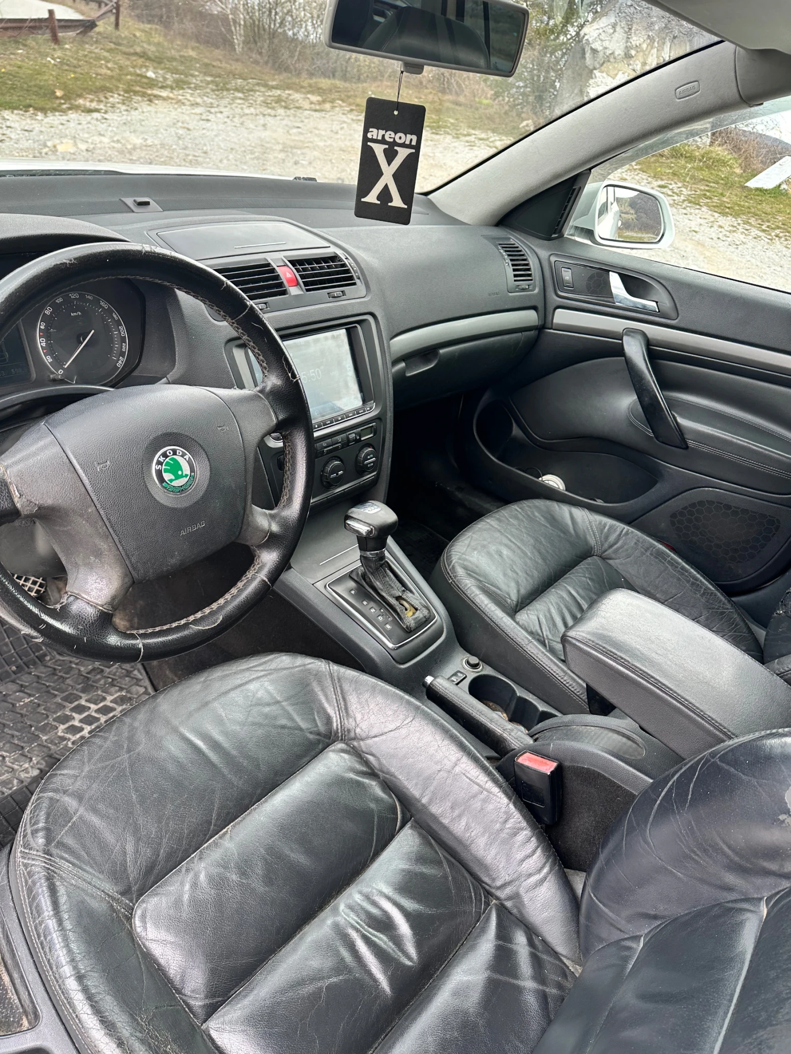 Skoda Octavia 2.0TDI DSG, снимка 9 - Автомобили и джипове - 56602692