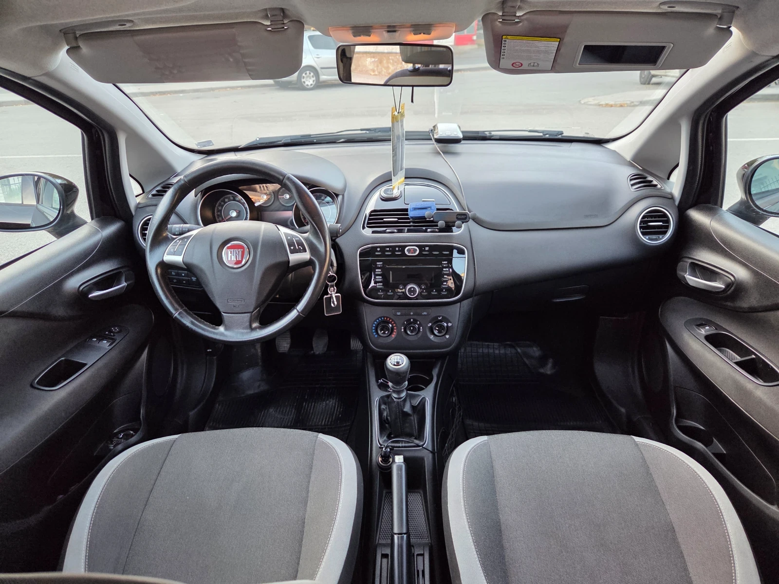 Fiat Punto 1.2i 70Hp Start/Stop Euro5 Comfort line, снимка 9 - Автомобили и джипове - 56677246