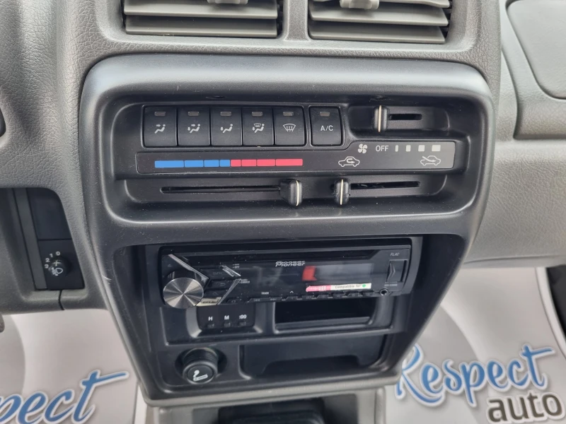 Suzuki Vitara 2.0HDi-КЛИМАТИК * БЕЗ РЪЖДА !!! * , снимка 13 - Автомобили и джипове - 52095887