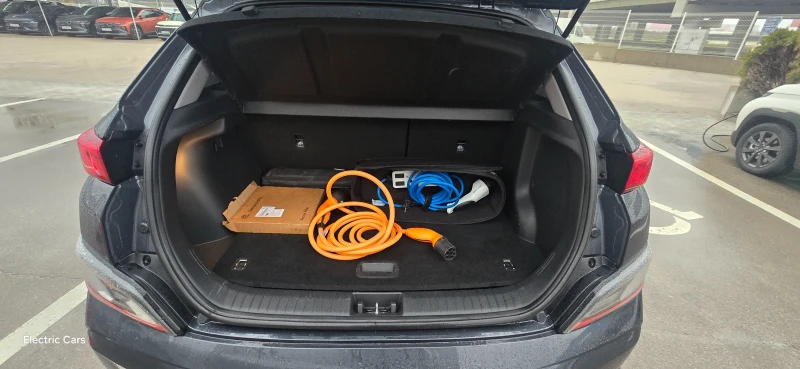 Hyundai Kona Prime Electric 64kWh SOH 100% * Заверена гаранция, снимка 13 - Автомобили и джипове - 52587036
