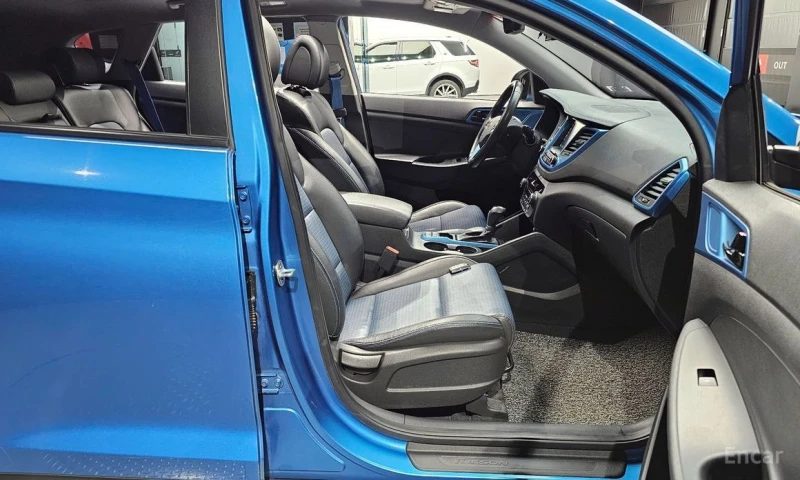 Hyundai Tucson, снимка 10 - Автомобили и джипове - 52908430