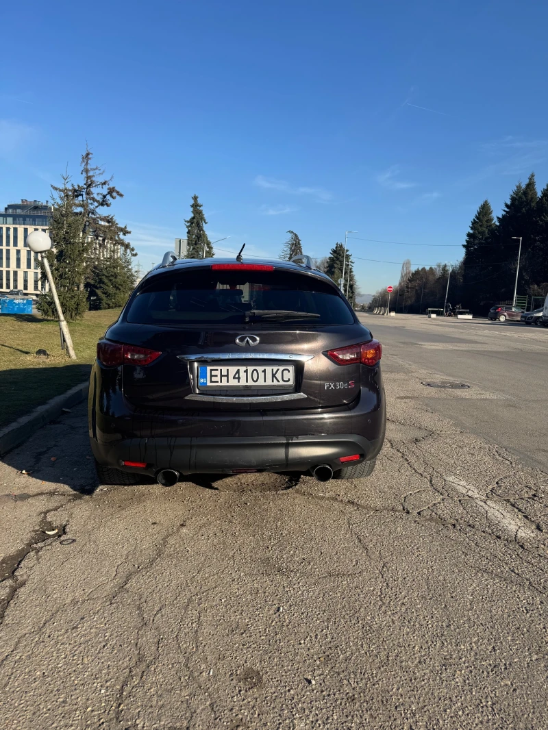 Infiniti Fx 30, снимка 4 - Автомобили и джипове - 52914765