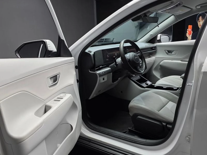 Hyundai Kona Gasoline 1.6 Turbo 2WD| 177к.с.| ВКЛ.ТЕХНОТЕСТ, снимка 10 - Автомобили и джипове - 55441123