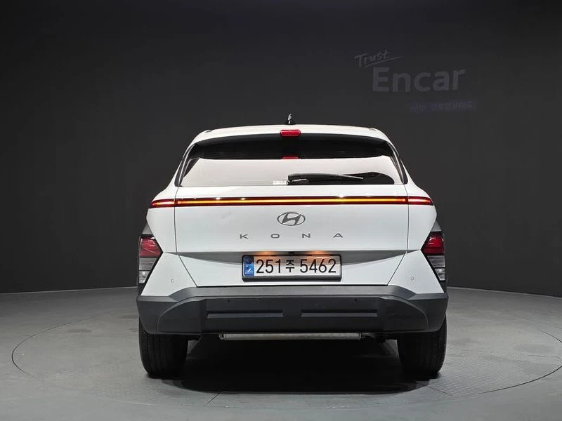 Hyundai Kona Gasoline 1.6 Turbo 2WD| 177к.с.| ВКЛ.ТЕХНОТЕСТ, снимка 4 - Автомобили и джипове - 55441123