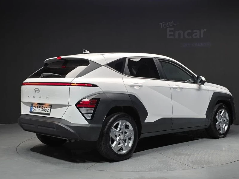 Hyundai Kona Gasoline 1.6 Turbo 2WD| 177к.с.| ВКЛ.ТЕХНОТЕСТ, снимка 2 - Автомобили и джипове - 55441123