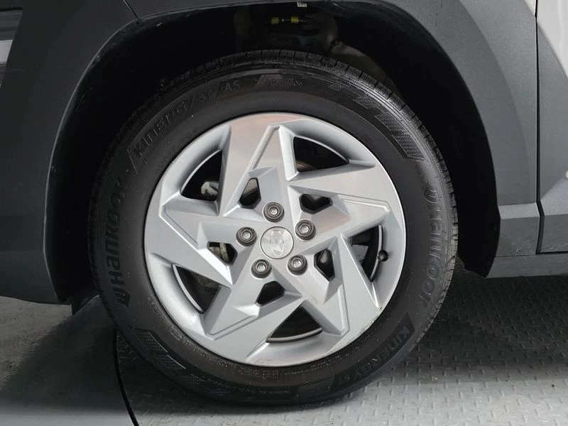 Hyundai Kona Gasoline 1.6 Turbo 2WD| 177к.с.| ВКЛ.ТЕХНОТЕСТ, снимка 5 - Автомобили и джипове - 55441123