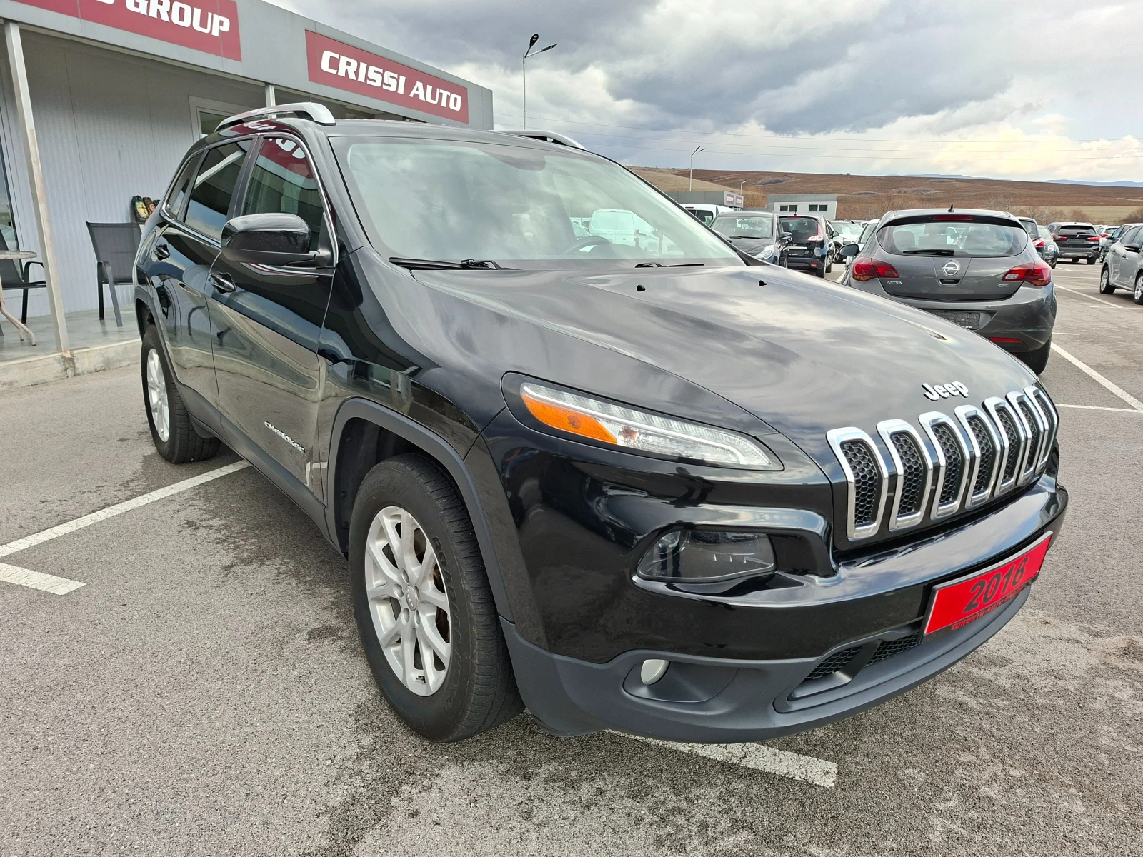 Jeep Cherokee LIMITED 3.2 v6 274hp , снимка 8 - Автомобили и джипове - 50474142