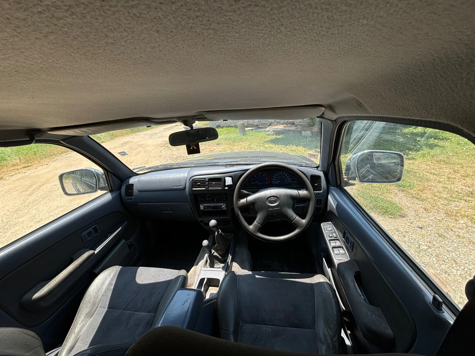 Toyota Hilux  - изображение 9
