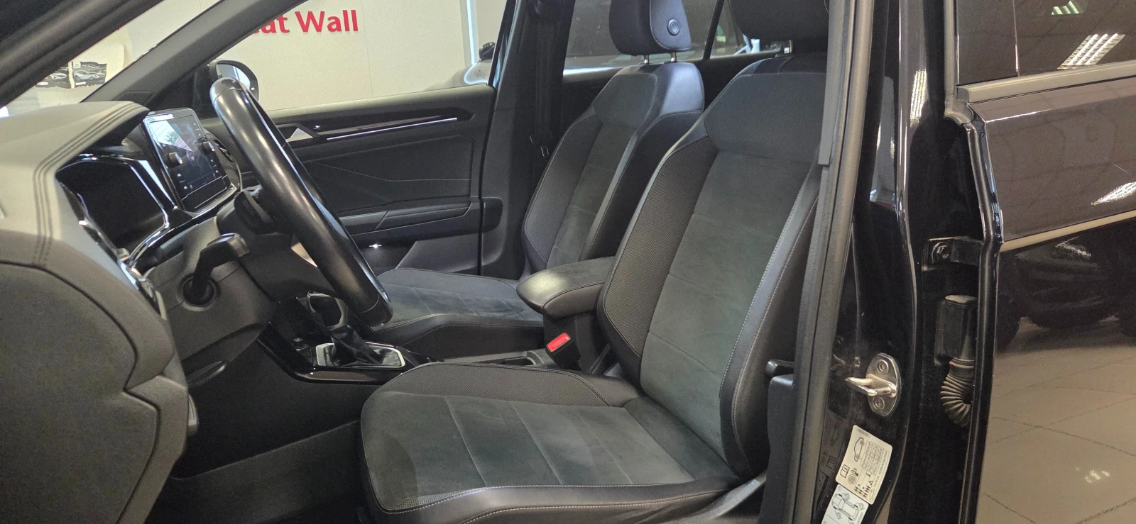 VW T-Roc Face ; Black Edition 2.0 TDI ; DSG ; IQ MATRIX - изображение 9