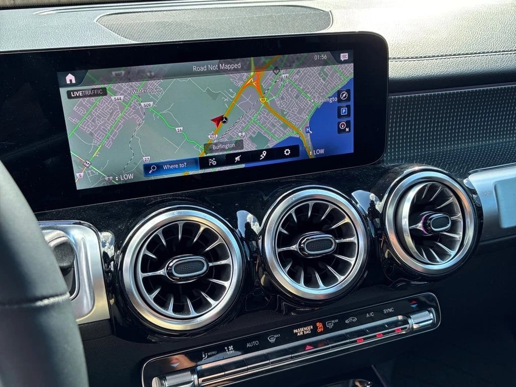 Mercedes-Benz GLB * 250 * CARFAX * БЕЗ ПЪРВОНАЧАЛНА ВНОСКА - изображение 10