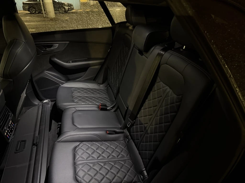 Audi SQ8 * 4.0 TFSI quattro * CARFAX *    | Mobile.bg   13