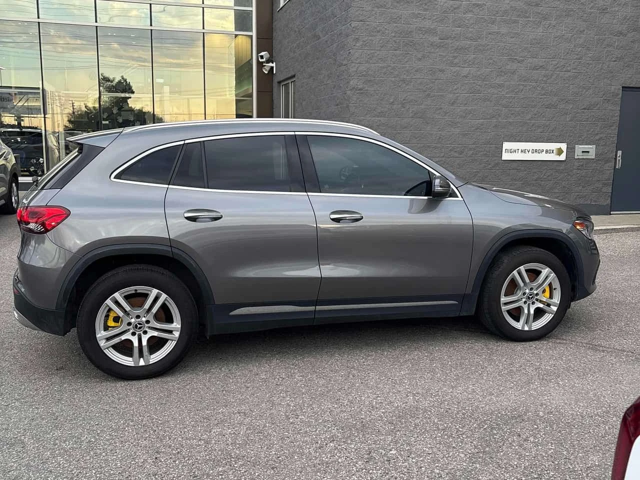 Mercedes-Benz GLA 250 4MATIC* DISTRONIC* AMBIENTNO* PANO*  | Mobile.bg � ����������� 3