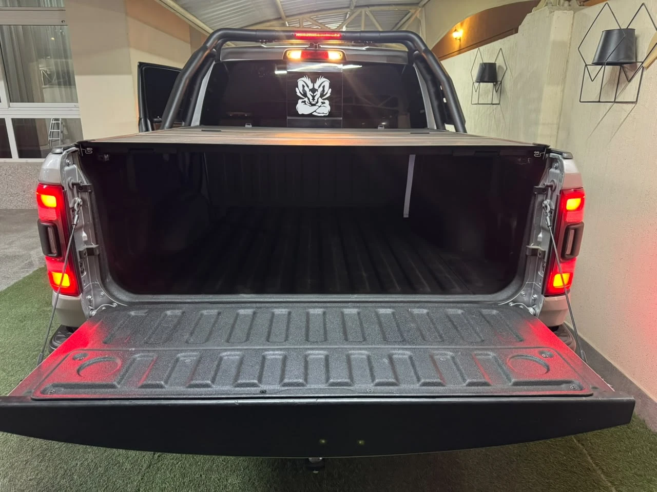 Dodge RAM 1500 Longhorn 4x4/ TRX body kit, снимка 7 - Автомобили и джипове - 56315136