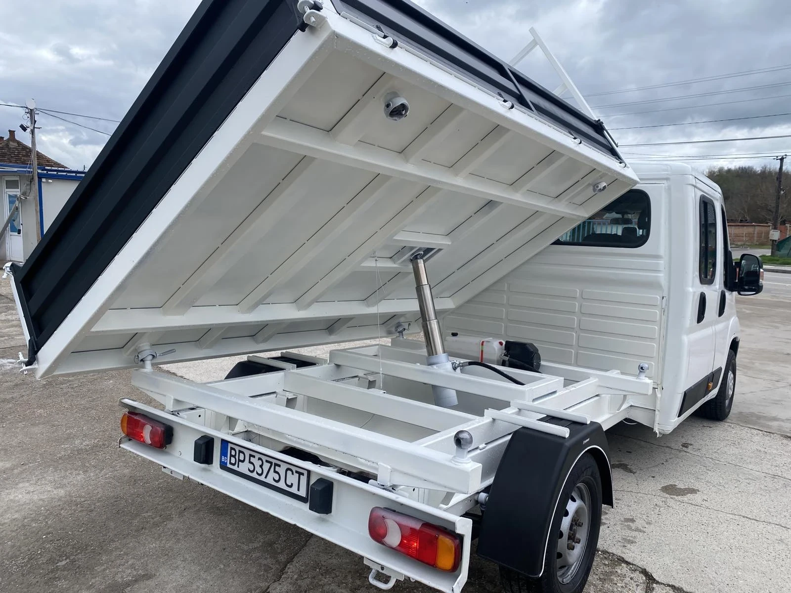 Peugeot Boxer Тристранен 2.2HDI 136, снимка 2 - Бусове и автобуси - 54005768