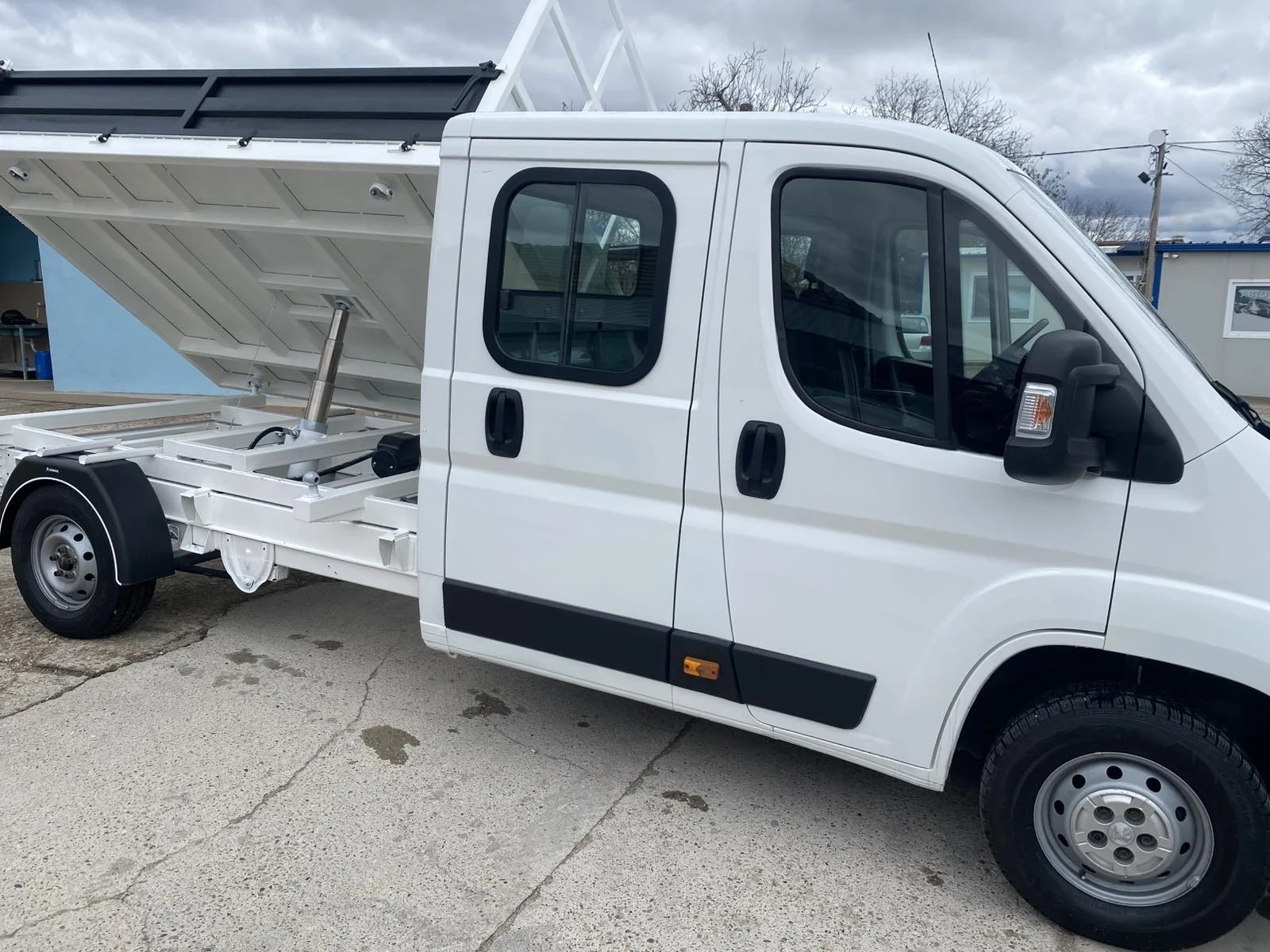 Peugeot Boxer Тристранен 2.2HDI 136 | Auto.bg — изображение 1