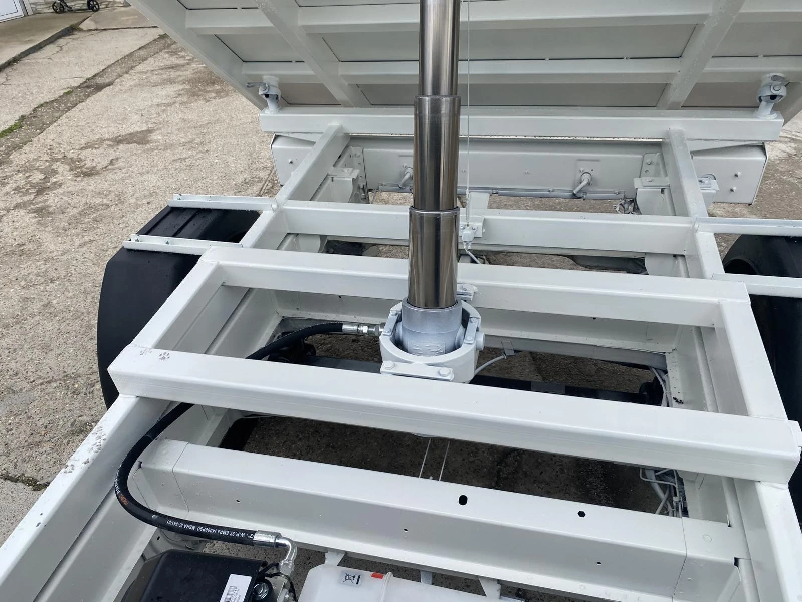 Peugeot Boxer Тристранен 2.2HDI 136, снимка 11 - Бусове и автобуси - 54005768