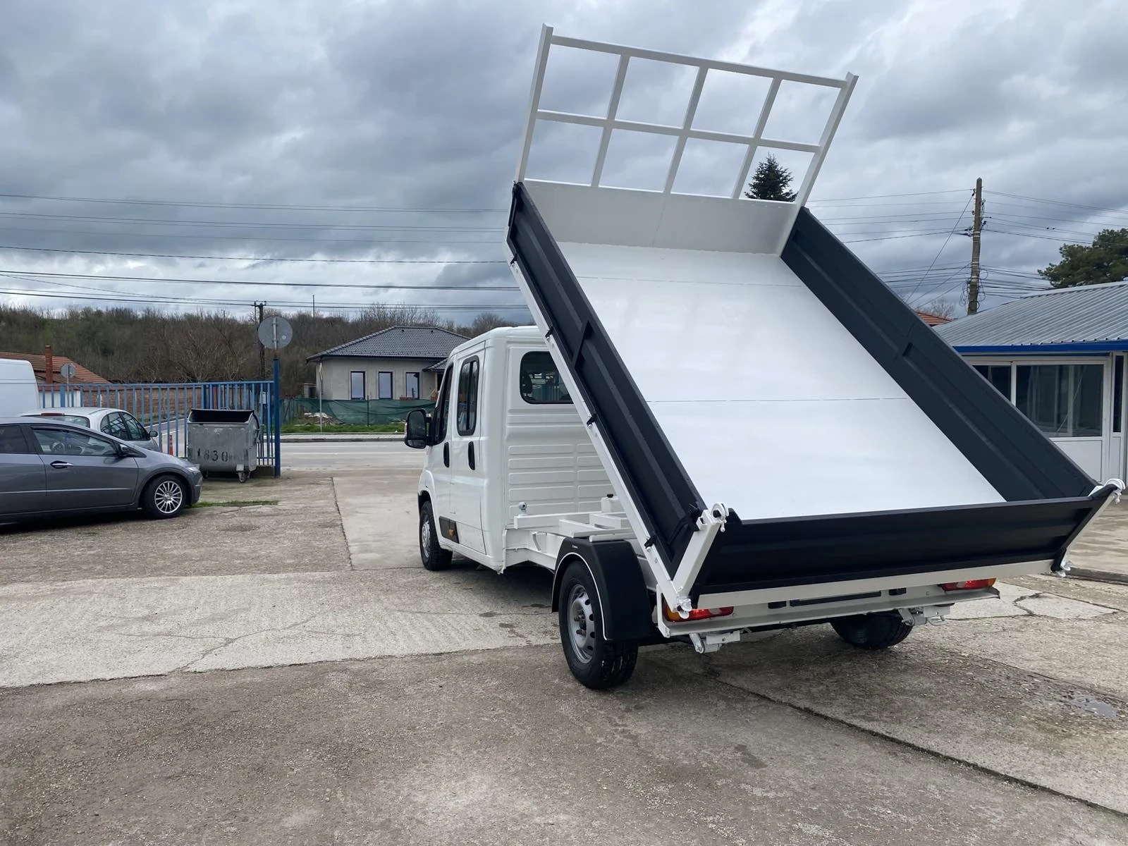 Peugeot Boxer Тристранен 2.2HDI 136, снимка 4 - Бусове и автобуси - 54005768