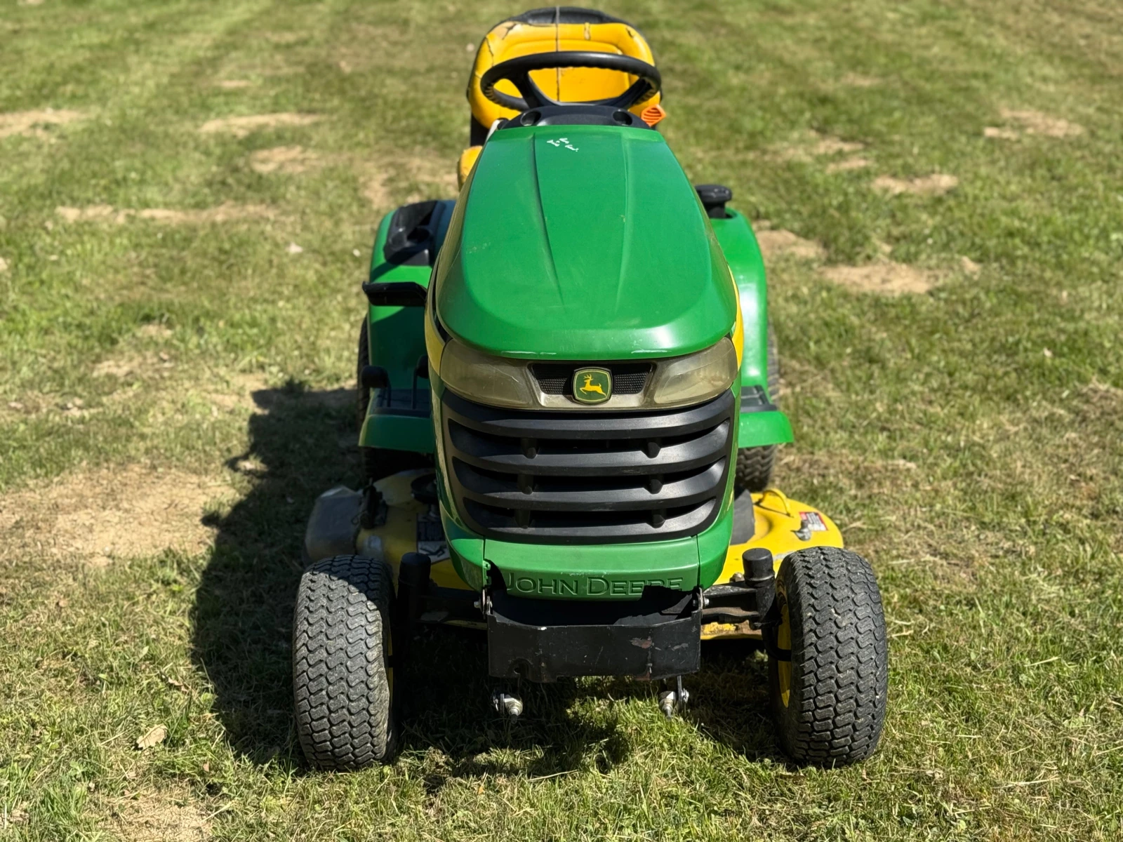 Сенокосачка John Deere X310 - изображение 2
