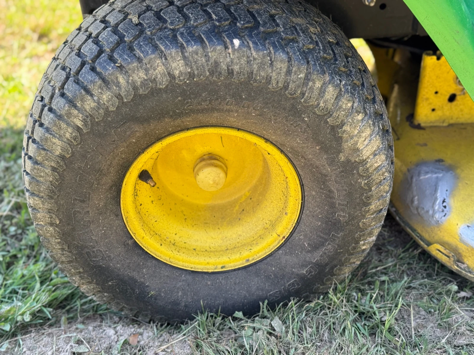 Сенокосачка John Deere X310 - изображение 4
