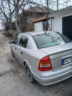 Opel Astra Седан, снимка 8