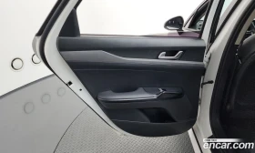 Kia K5 2.0 Trendy, снимка 15