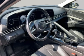 Hyundai Elantra Hybrid Luxury | Navigation | Efficiency | Sunroof, снимка 9