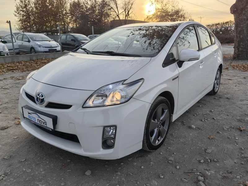 Toyota Prius 1.8 ХИБРИД 136 К.С. FACELIFT!!! , снимка 3 - Автомобили и джипове - 48030931