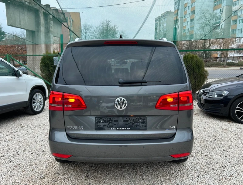 VW Touran 1.6 TDI , снимка 5 - Автомобили и джипове - 48240390