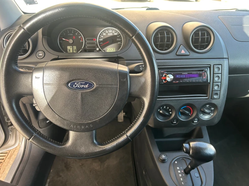 Ford Fiesta Реални км. GHIA 1.6, снимка 11 - Автомобили и джипове - 48856076