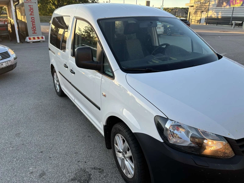 VW Caddy, снимка 3 - Автомобили и джипове - 51976738