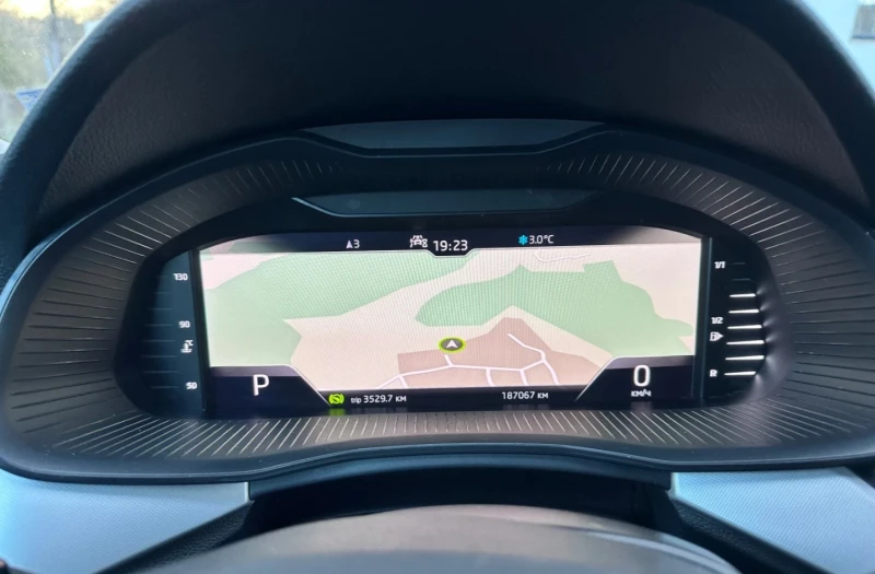 Skoda Scala 1.0 TSI DSG, снимка 8 - Автомобили и джипове - 51544187