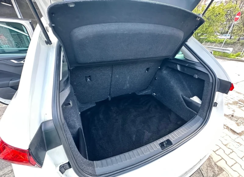 Skoda Scala 1.0 TSI DSG, снимка 10 - Автомобили и джипове - 51544187