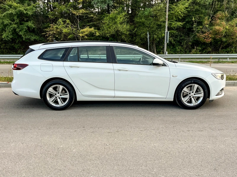 Opel Insignia 1.6D* LED* КАТО НОВА* , снимка 15 - Автомобили и джипове - 51618695