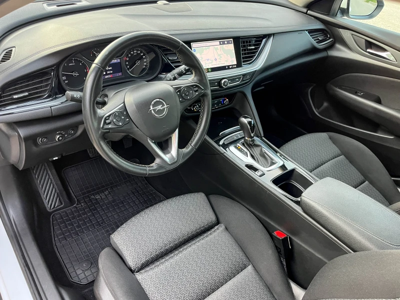 Opel Insignia 1.6D* LED* КАТО НОВА* , снимка 6 - Автомобили и джипове - 51618695