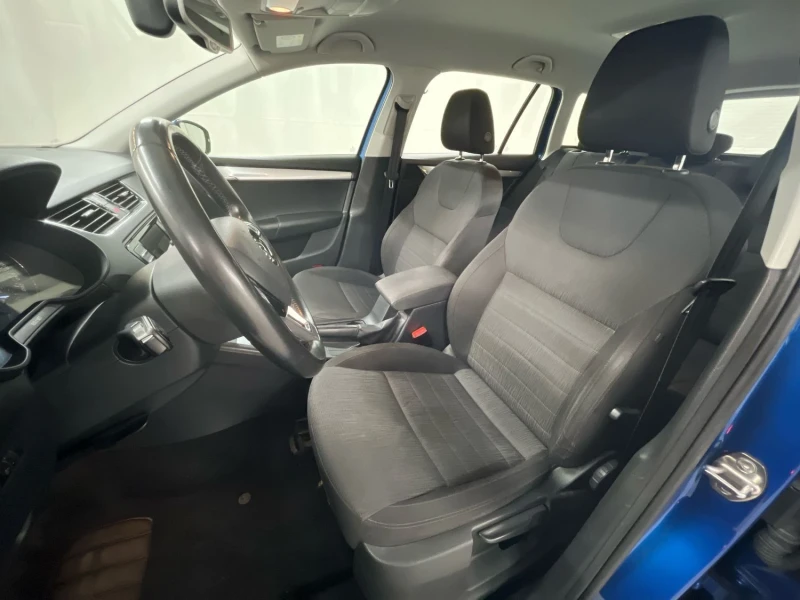 Skoda Octavia 1, 6 TDI DSG, снимка 7 - Автомобили и джипове - 51882293