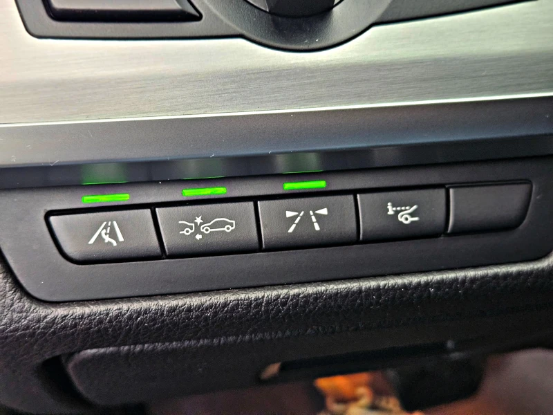 BMW 730 M/DISTRONIC/HEAD UP/ВАКУУМ/ПОДГРЕВ/ОБДУХ/MEMORY/LI, снимка 11 - Автомобили и джипове - 51973261