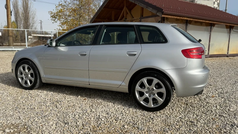 Audi A3 1.6TDI/105кс/5скорости/NAVI/ПОДГРЕВ/EURO 5/ИТАЛИЯ, снимка 4 - Автомобили и джипове - 52430001