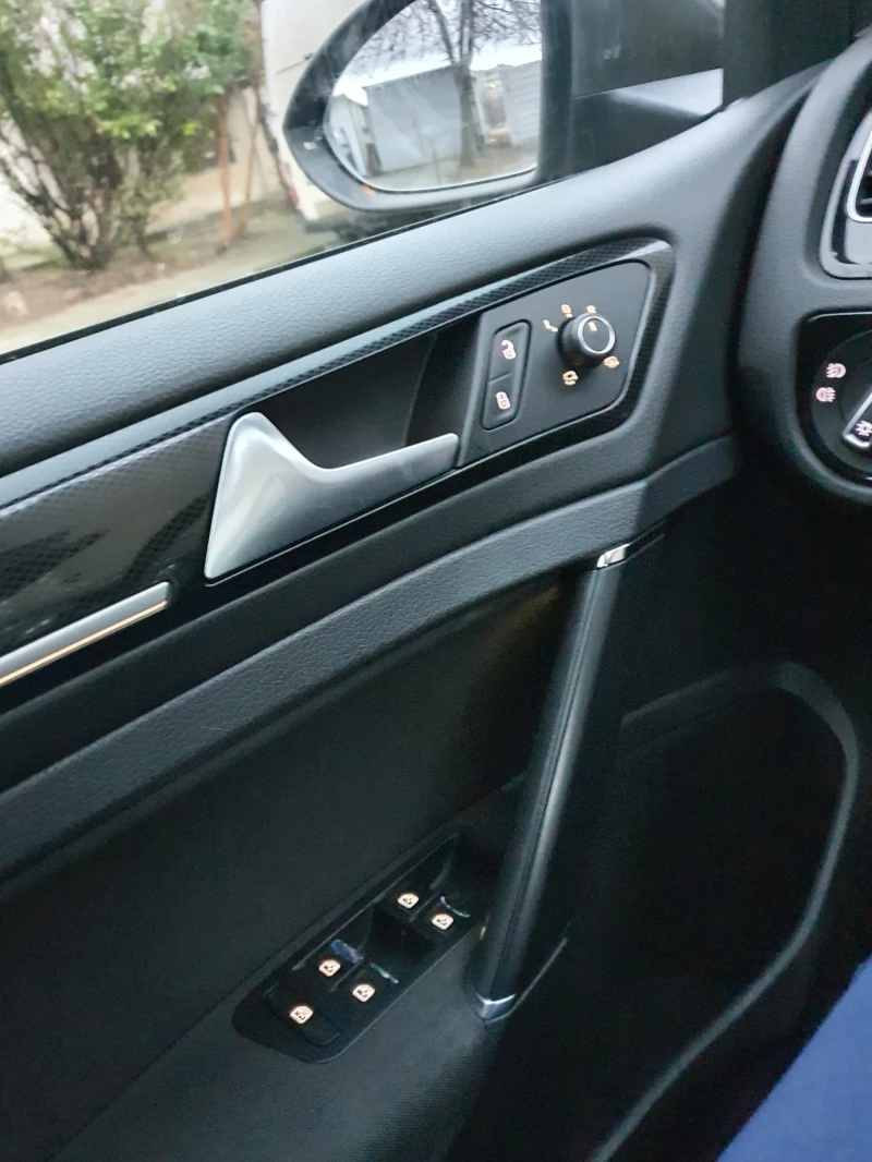 VW Golf 1.6TDI 110к.с., снимка 11 - Автомобили и джипове - 52621656