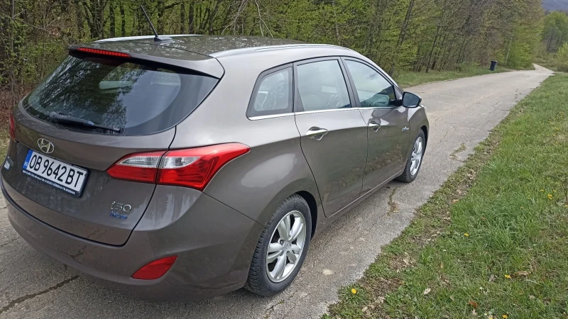 Hyundai I30 CW, снимка 4 - Автомобили и джипове - 52665720
