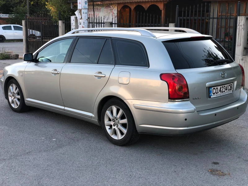 Toyota Avensis 1.8 i , снимка 2 - Автомобили и джипове - 53026367